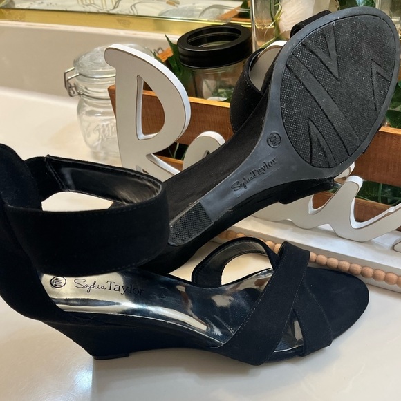 Sophia Taylor Black Low Wedge Ankle Strap Open Toe Shoes 10W - Picture 11 of 11